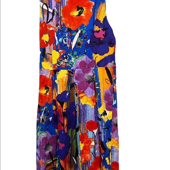 She’s in great condition very beautiful! Size 12
Spense brand - Picture 2 of 5